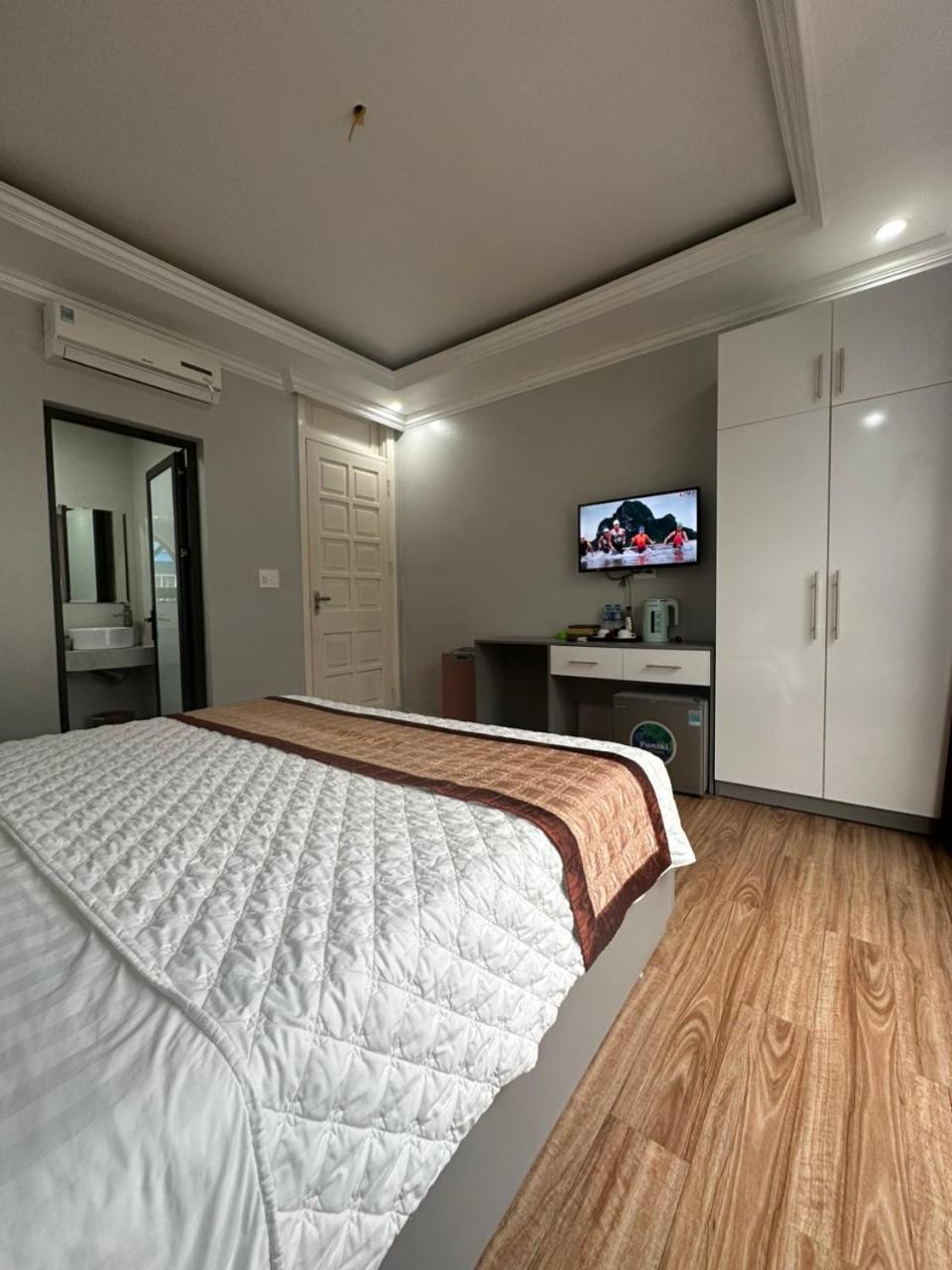 Viet Hoang Hotel Hạ Long Exterior foto